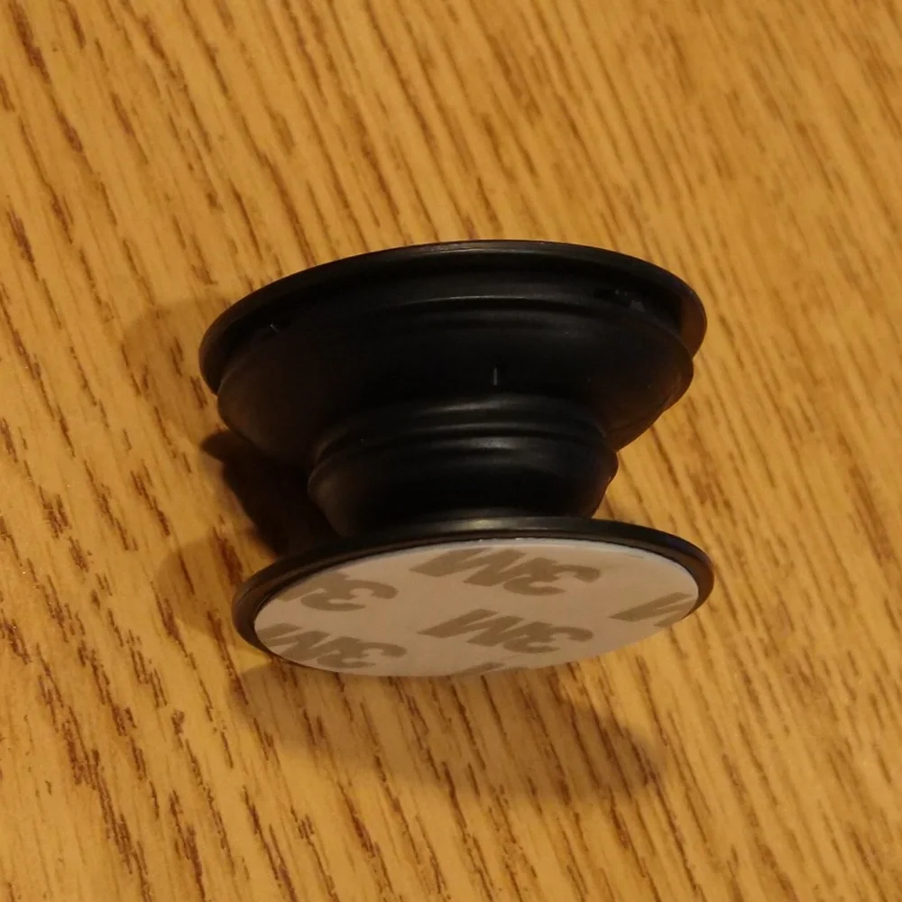 Las Vegas Raiders Top Round Collapsible Cell Phone Grip Button Holder Stand New